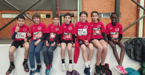 Vitória coletiva no Salto em Altura em Sala Distrital